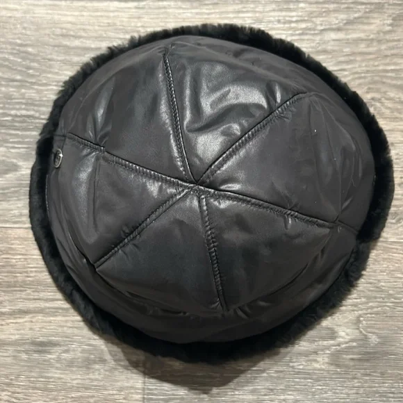 NWOT UGG Black Real Shearling and Polyester Bucket Hat - Picture 8 of 9